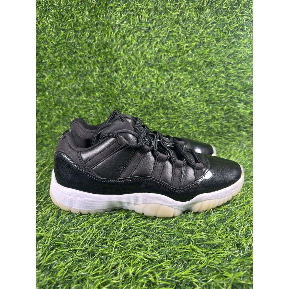 Air Jordan 11 XI Retro Low 72-10 Mens Size 10 Black AV2187-001